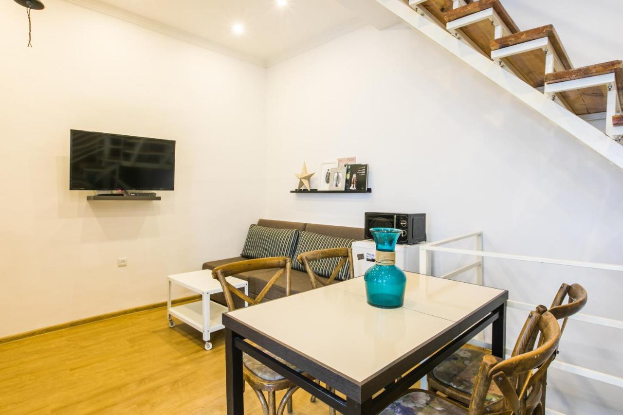 Apartment On Saadi Str Old Tbilisi Esterno foto