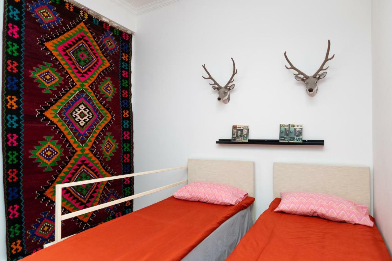 Apartment On Saadi Str Old Tbilisi Esterno foto